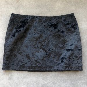 GUESS fur mini skirt